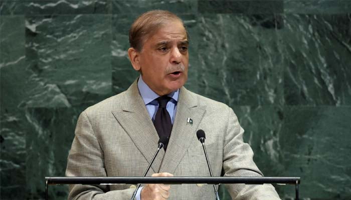 نوجوانن کي تعليم ،هنر، روزگار ۽ ڪاروبار جا بهتر موقعا ڏيڻ چاهيون ٿا: وزيراعظم